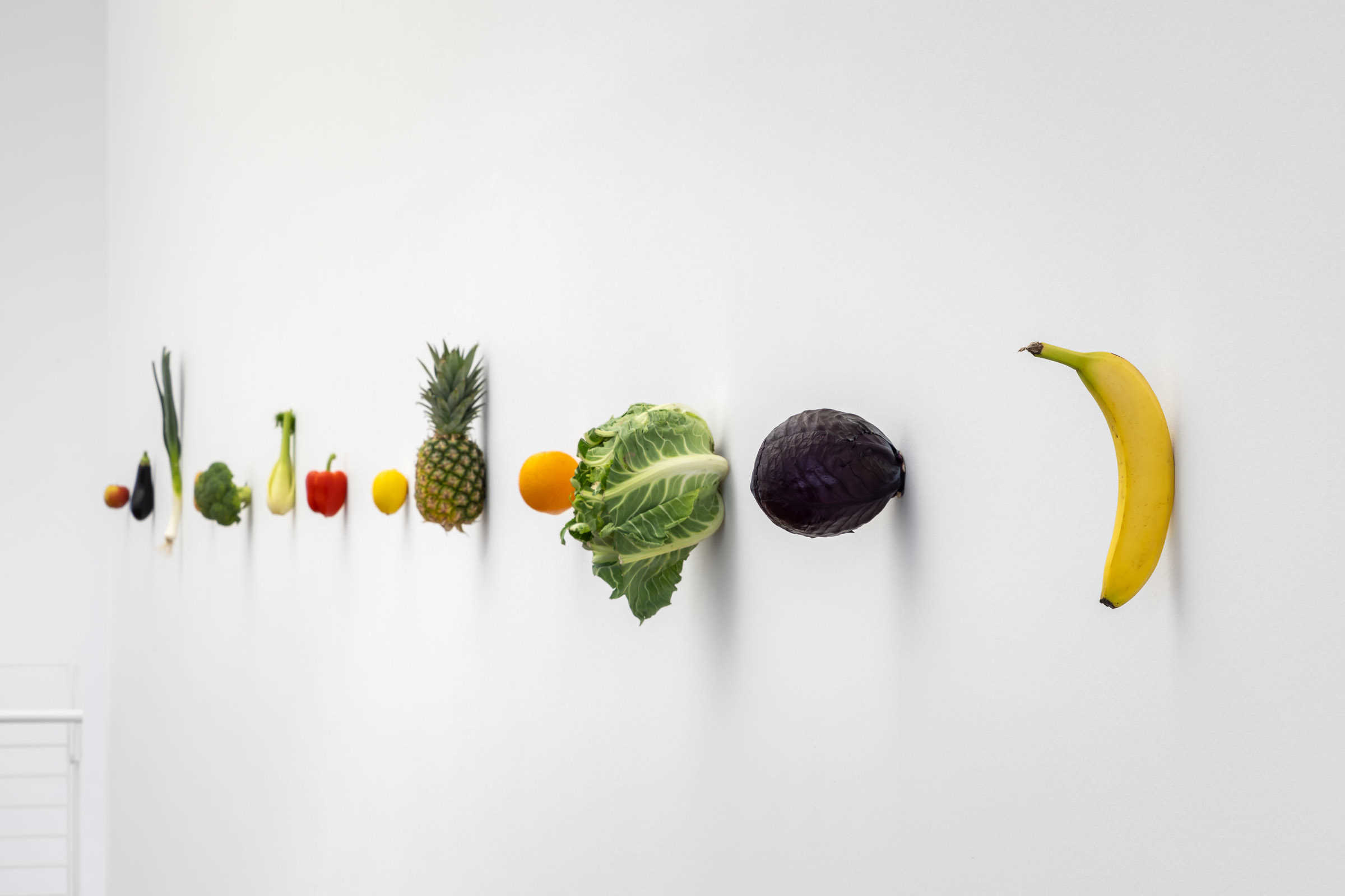 Karin Sander, Kitchen Pieces, 2012. Diverse öffentliche und private Sammlungen Courtesy the artist © VG Bild-Kunst 2023; Foto: Nikolay Kazakov DER KÖNIG IST TOT, LANG LEBE DIE KÖNIGIN Museum Frieder Burda Baden Baden